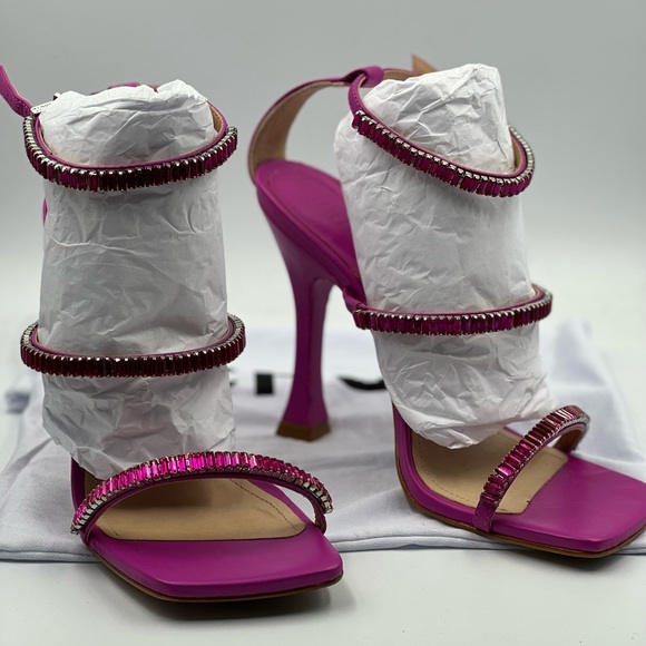 Beautiful/ high-quality Schutz shoes gorgeous color hot pink size 6 almost new - Picture 4 of 11